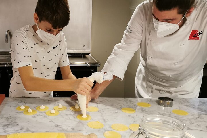 2-Hour Cooking Course of Delicious Desserts for Families in Milan - Photo 1 of 6
