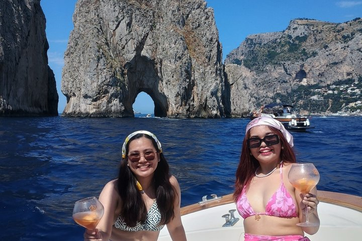 Capri Boat Tour : Panino Caprese and Prosecco - Photo 1 of 8
