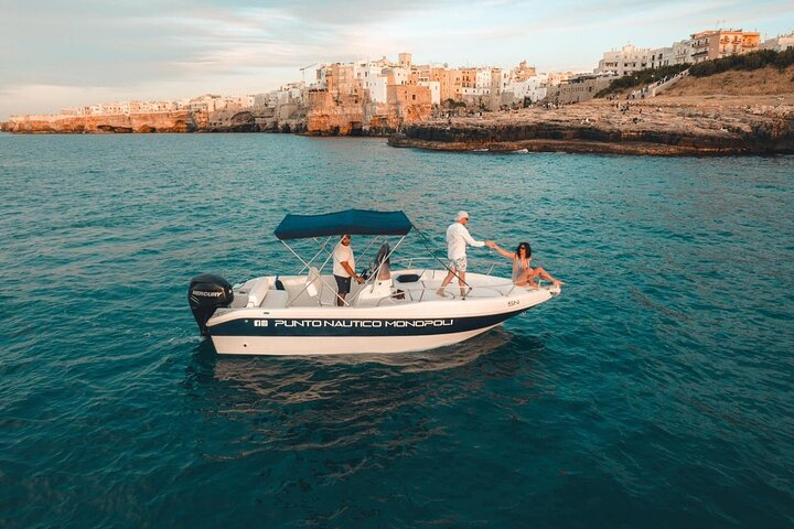 PRIVATE boat tour from Monopoli 3 or 5 with Skipper and Aperitif - Photo 1 of 9
