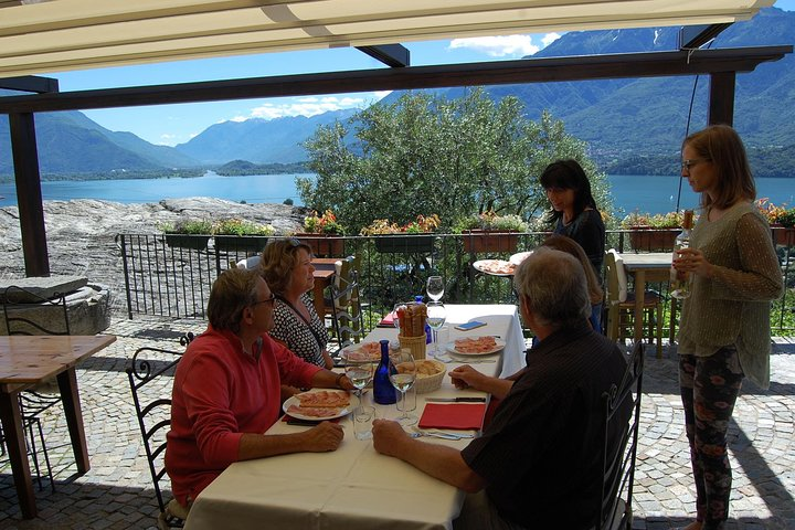 Lake Lario - wine tasting with a view