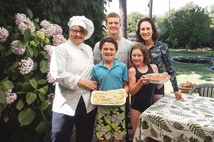 One day in Anguillara Sabazia Guests from the USA! Cooking class with handmade fettuccine and apricot tart. Lunch, swim in the lake and then return to Rome!