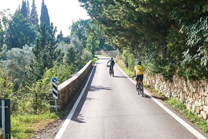 Active Full Day Tuscan Bike Tour With Wine Tasting and Lunch - Photo 1 of 17