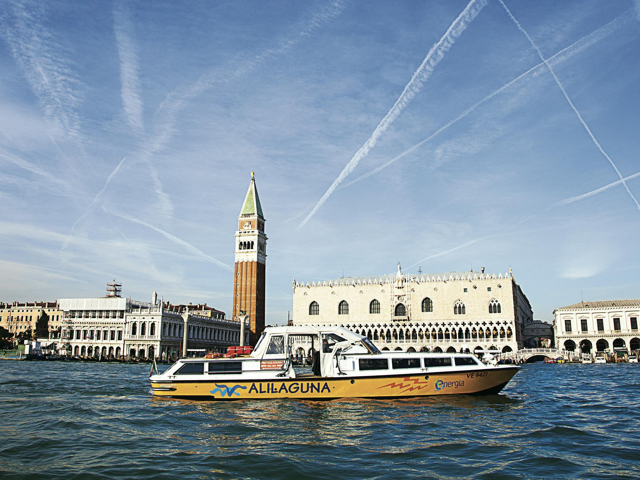 Marco Polo Airport: Alilaguna Boat to/from Venice City Center - Photo 1 of 6