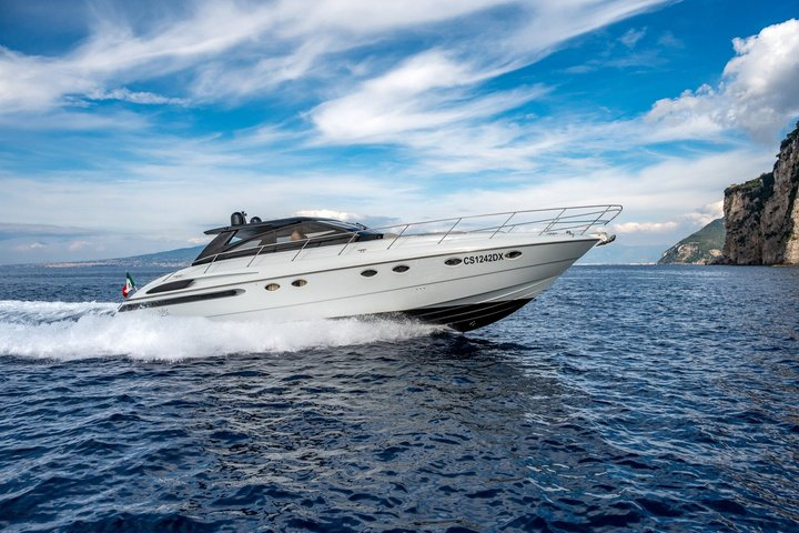 Appreciate the Amalfi coast on a luxury yacht! - Photo 1 of 9