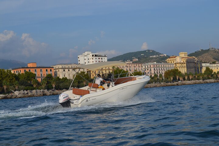 Amalfi coast private tour to Positano with skipper - Photo 1 of 9