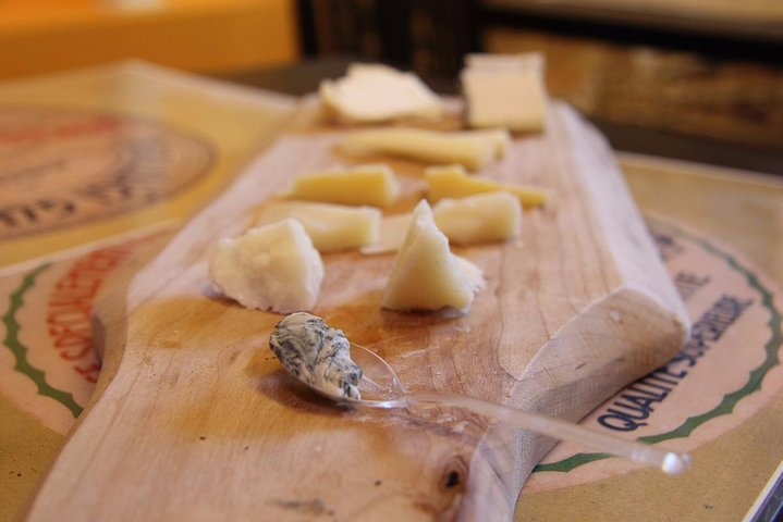 Lake Maggiore - cheese tasting