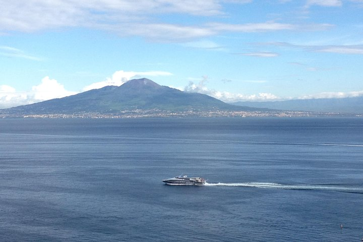Archaeological site of Pompeii and mount Vesuvius  - Photo 1 of 10