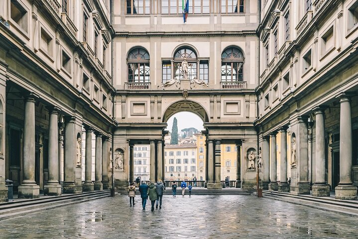 Art Lover's Dream: Dive into Renaissance with our Uffizi Tour - Photo 1 of 25