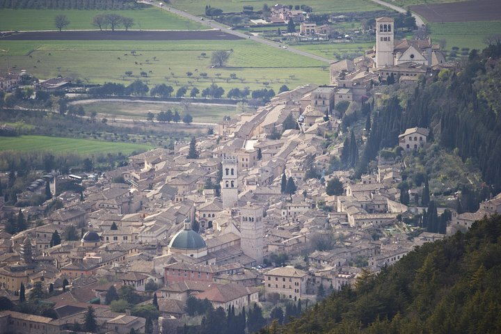 Assisi Guided Tour with Lunch & Eremo delle Carceri Hiking tour - Photo 1 of 6