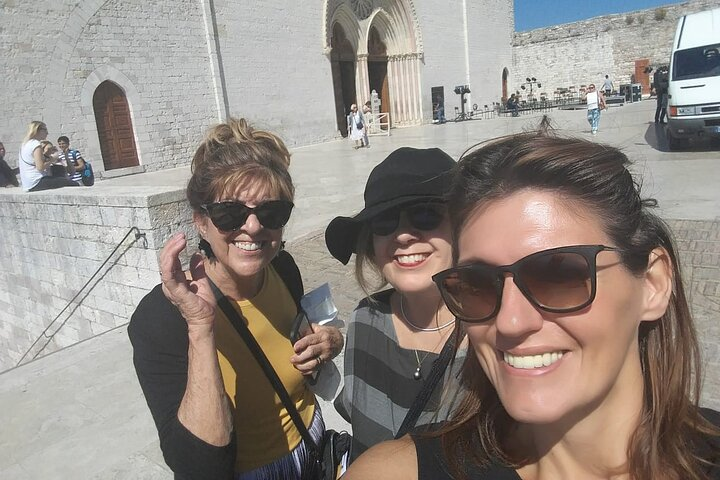 UrbExcursions Assisi and Perugia with Lunch&WineTasting ShoreExcursion from Civitavecchia Port