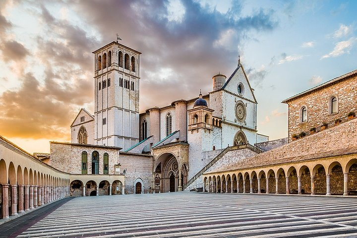 UrbExcursions Assisi Perugia and Corciano Fullday from Florence Lunch&WineTasting Included