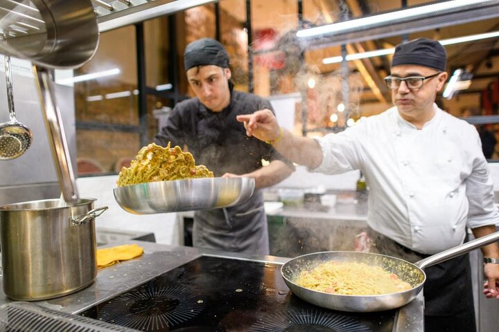 Rome: Authentic Roman Restaurant Dining Experience - Photo 1 of 21