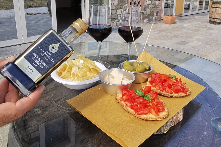 Balsamic Vinegar Tasting Experience & typical lunch in Modena area - Photo 1 of 7