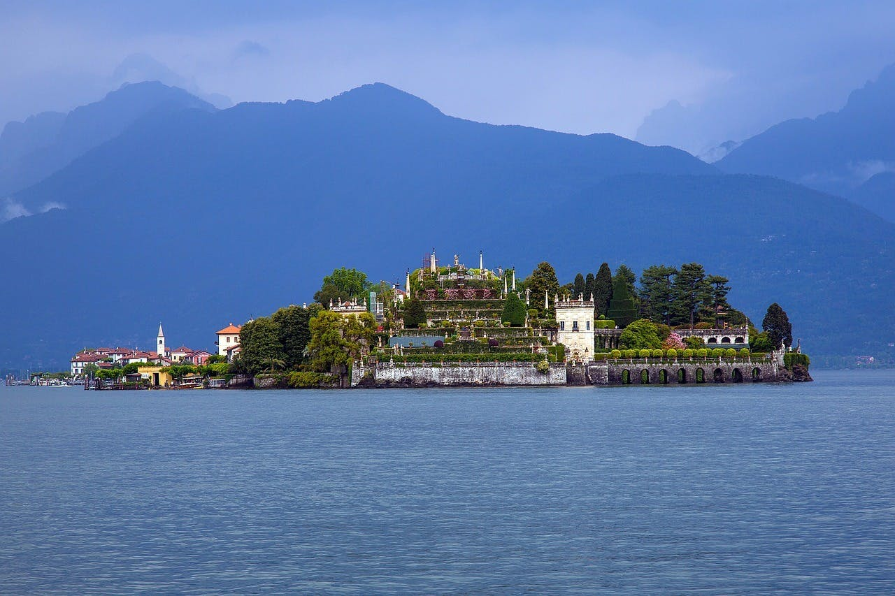 Isola Bella & Isola dei Pescatori: Hop-on Hop-off Taxi Boat Tour - Photo 1 of 4