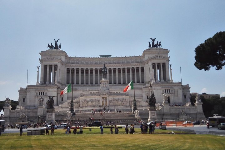 Best Of Civitavecchia Shore Tour: Best Of Rome And Cerveteri Ruins - Cruise Tour - Photo 1 of 10