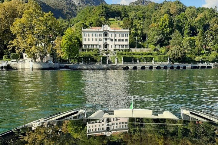 Best of Lake Como: guided visit to Villa Carlotta + 1 h private watertaxi cruise - Photo 1 of 8