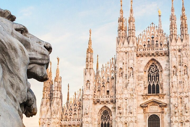 Discover Milan's rich history alongside stunning architecture from the impressive Duomo to the majestic Castello Sforzesco while exploring local traditions and fashionable hotspots in charming neighborhoods.