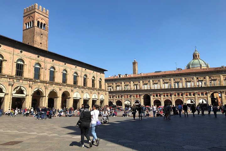 Best walking tour of Bologna - Photo 1 of 17