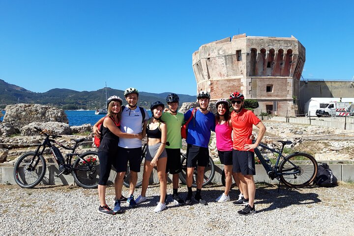 Bike Tour of the Historic Cosmopolis and its White Beaches - Photo 1 of 24