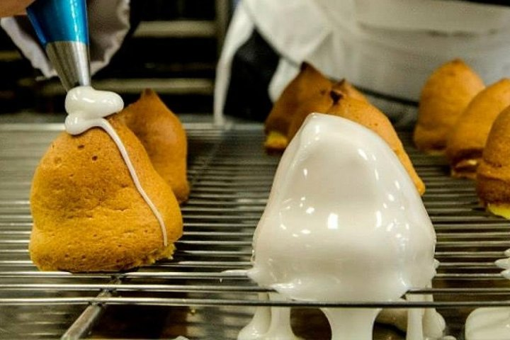 Typical "Sospiro" sweet