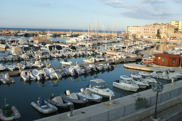 Bisceglie port