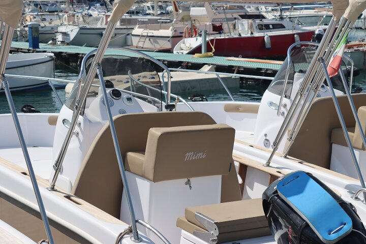 Boat rental in Salerno (rent without license) - Photo 1 of 8
