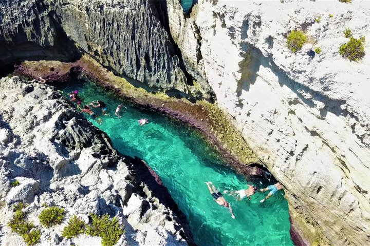 Tropea: Rent a New Marinello Boat. 4 Unforgettable hours, 5 seats - Photo 1 of 25