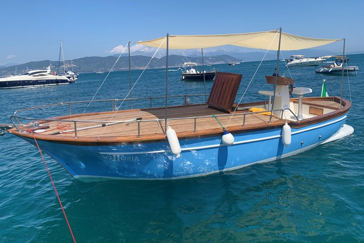 Boat tour 5 Terre from La Spezia : swim, food & drink - Photo 1 of 25
