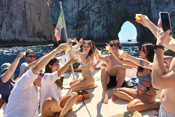 Capri : Boat Tour of the Caves and Caprese Cake - Photo 1 of 12