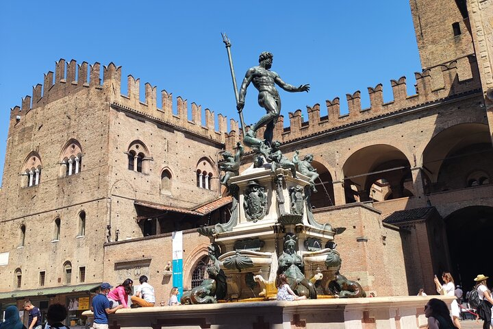 Bologna Classic Guide Bike Tour - Photo 1 of 2