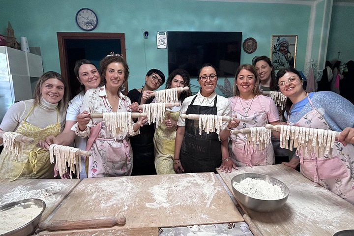 Traditional cooking class with tortellini, gnocchi, tagliatelle - Photo 1 of 10