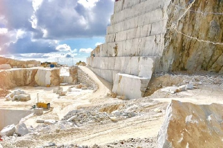 Carrara Marble Tour 1