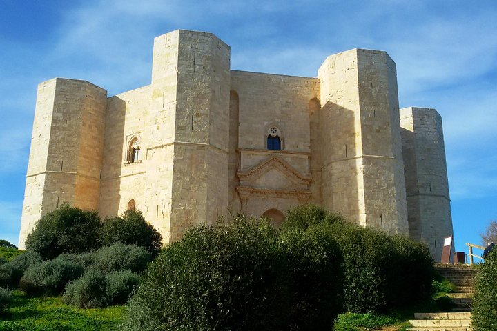 Castel del Monte Private Guide: Crown of Italy, unique for its octagonal shape - Photo 1 of 6