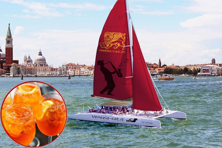 Boat Tour on spacious catamaran in Venetian lagoon with chill-out music and delicious drinks