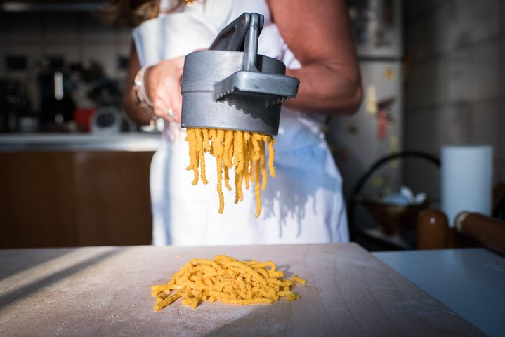 Making "Passatelli"