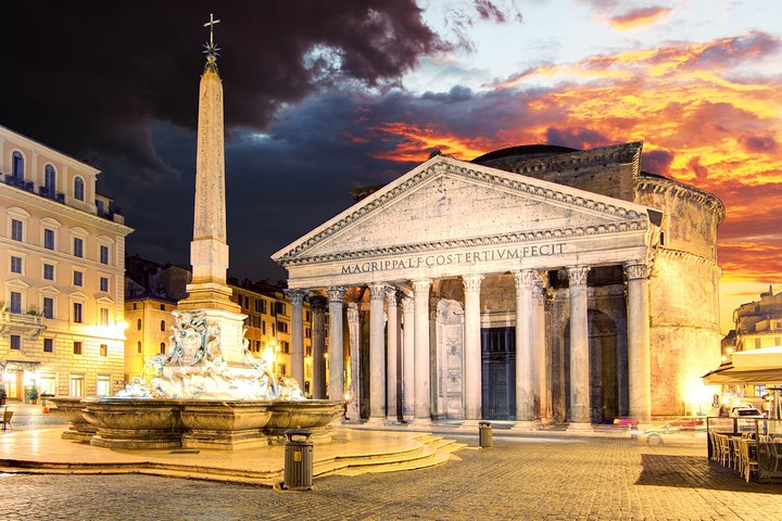 Rome After Dark: Explore the Eternal City Under the Moonlight  - Photo 1 of 7