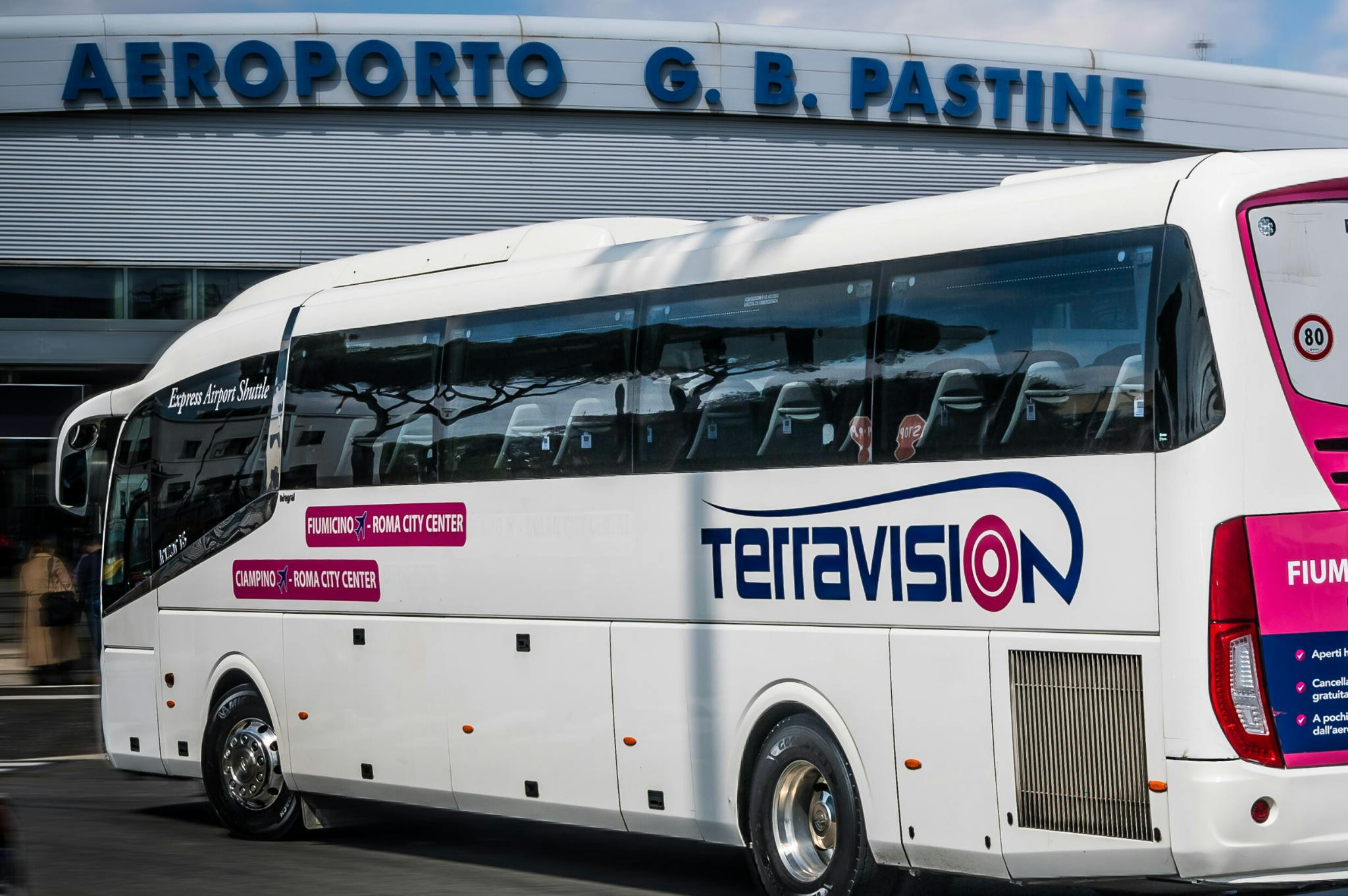 Rome: Bus Transfer from Ciampino Airport to Rome Termini - Photo 1 of 5