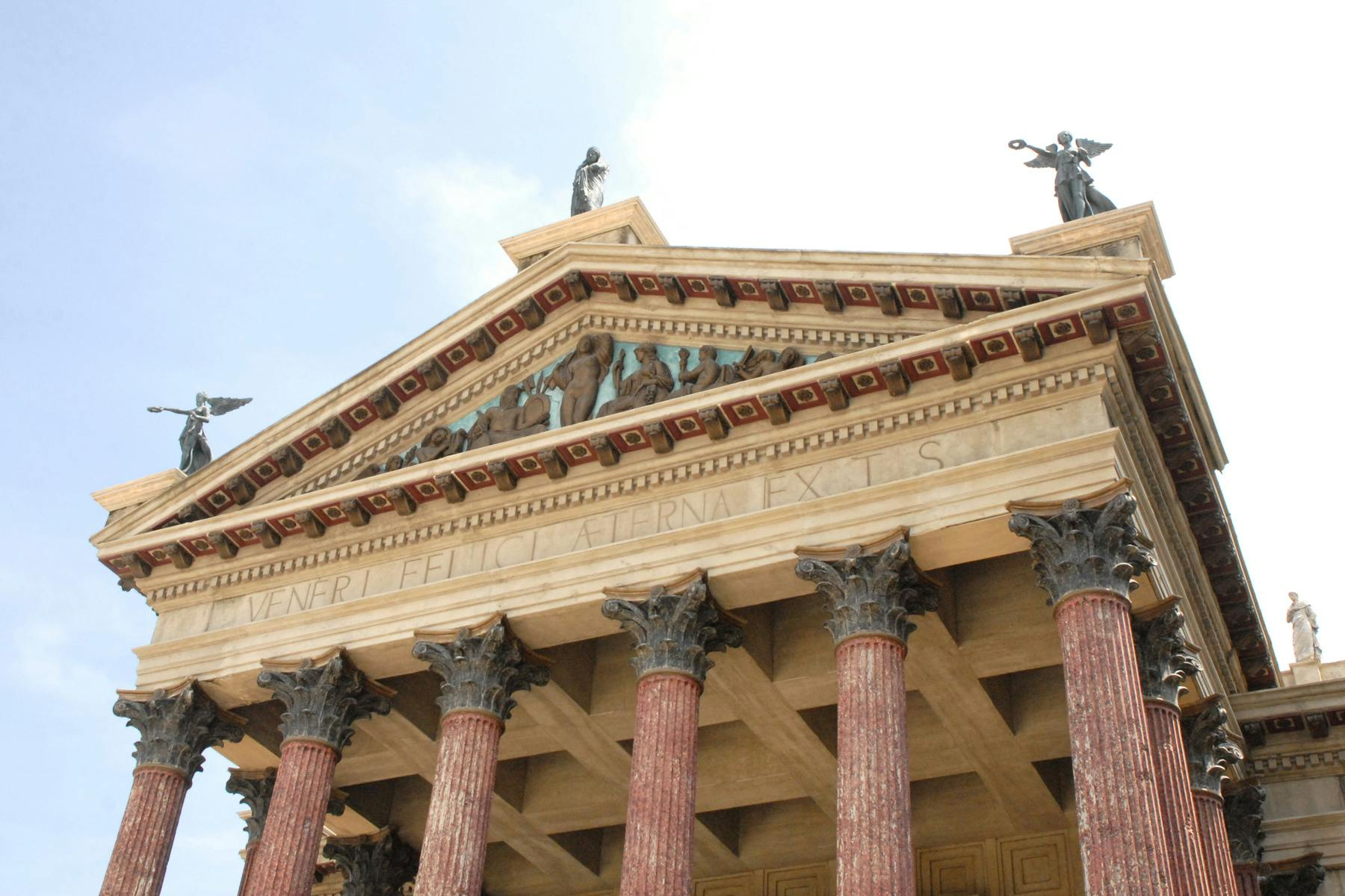Cinecittà Shows Off - Photo 1 of 6
