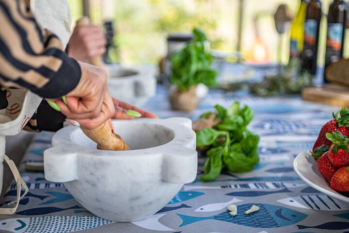 Cinque Terre: Pesto cooking class with sea view in Riomaggiore - Photo 1 of 10