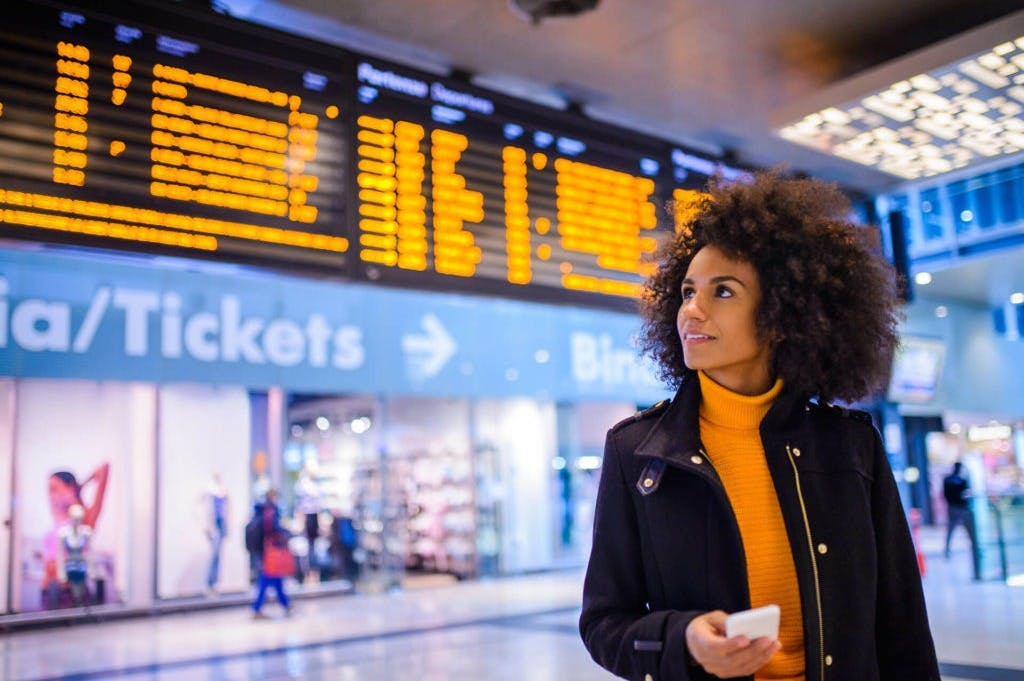 Civitavecchia: Bus Transfer from Port to Fiumicino Airport - Photo 1 of 3