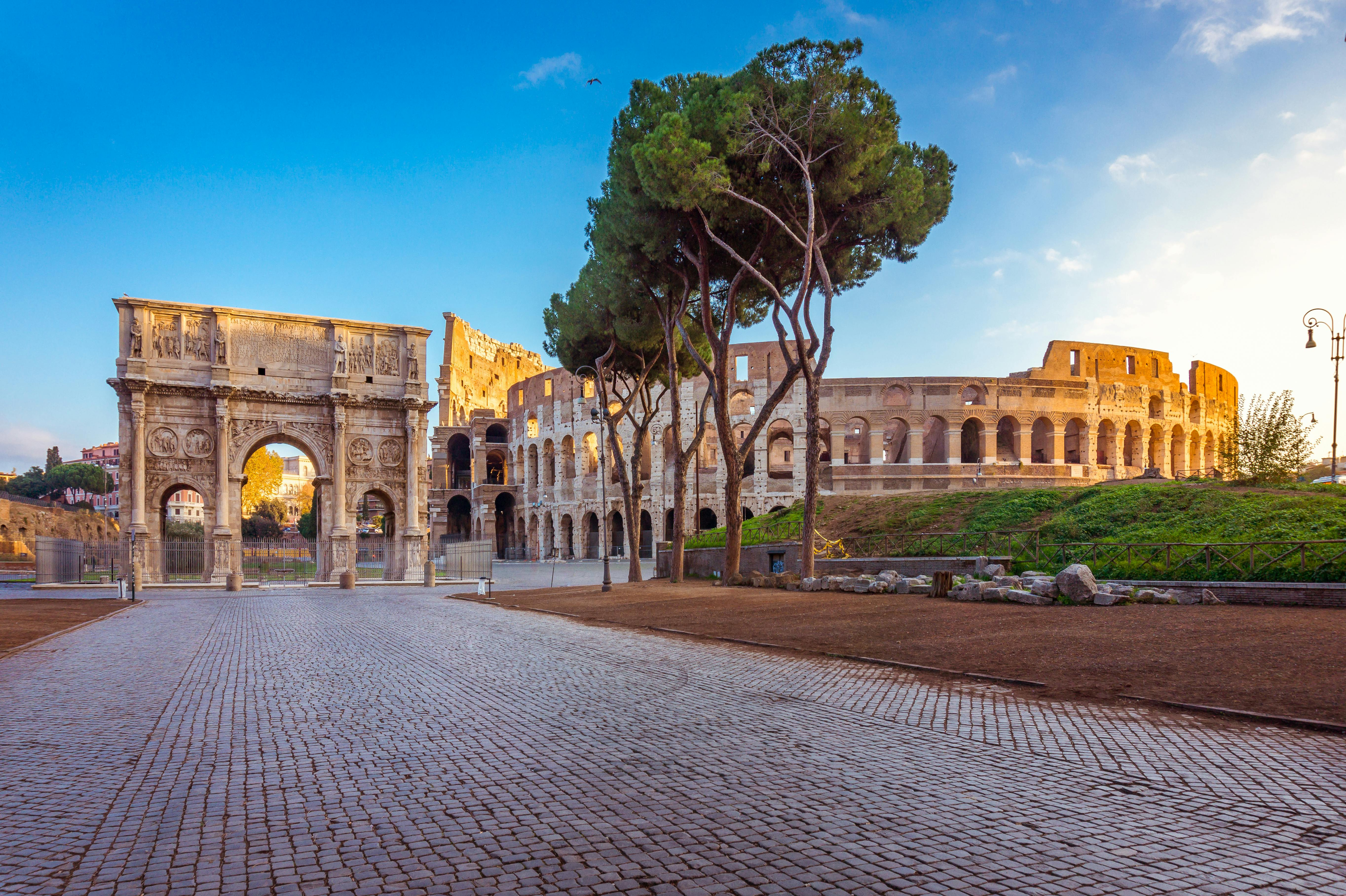 Colosseum & Roman Forum: Semi-Private Guided Tour - Photo 1 of 8