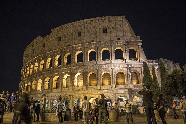 Colosseum and Roman forum. - Photo 1 of 7