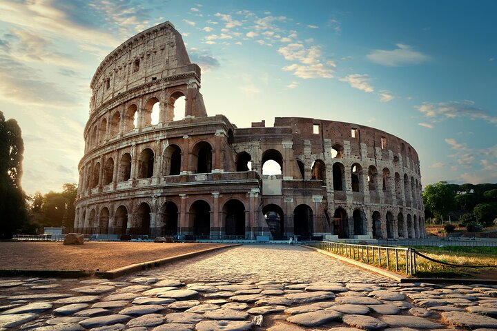 Colosseum private tour with guide - Photo 1 of 6