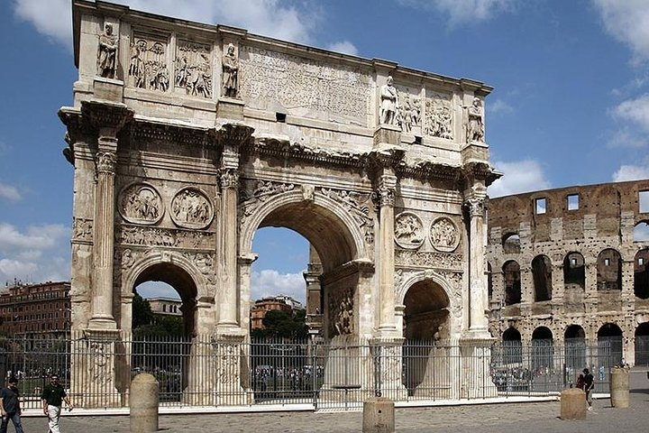 Our meeting point, the Arch of Constantine.