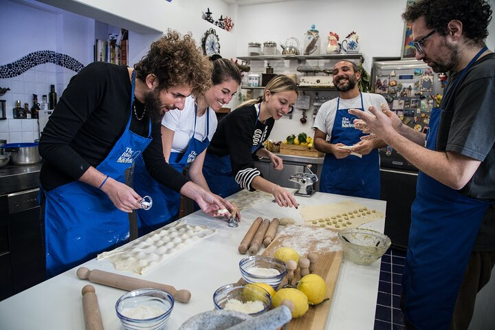 "Home os where meals are cooked and shared"