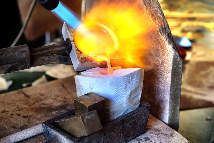 Create your original cuttlefish bone cast jewelry. - Photo 1 of 11