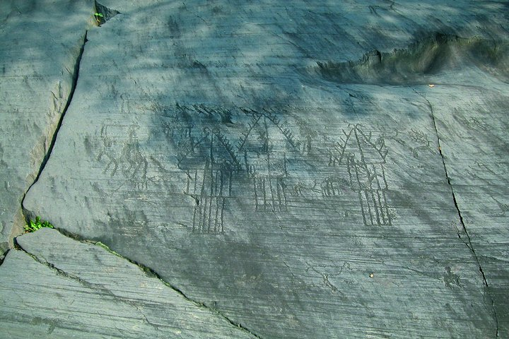 Day trip from Milan: cave paintings in the enchanting Val Camonica  - Photo 1 of 8