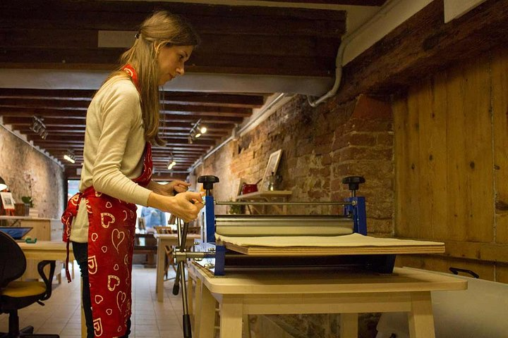 The print with the chalcographic press