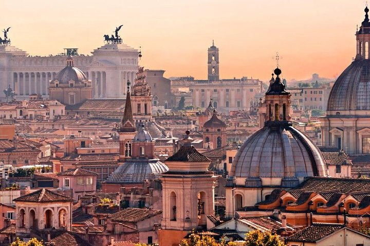 Seven Hills of Rome: A Vintage Ape Calessino Adventure - Photo 1 of 14