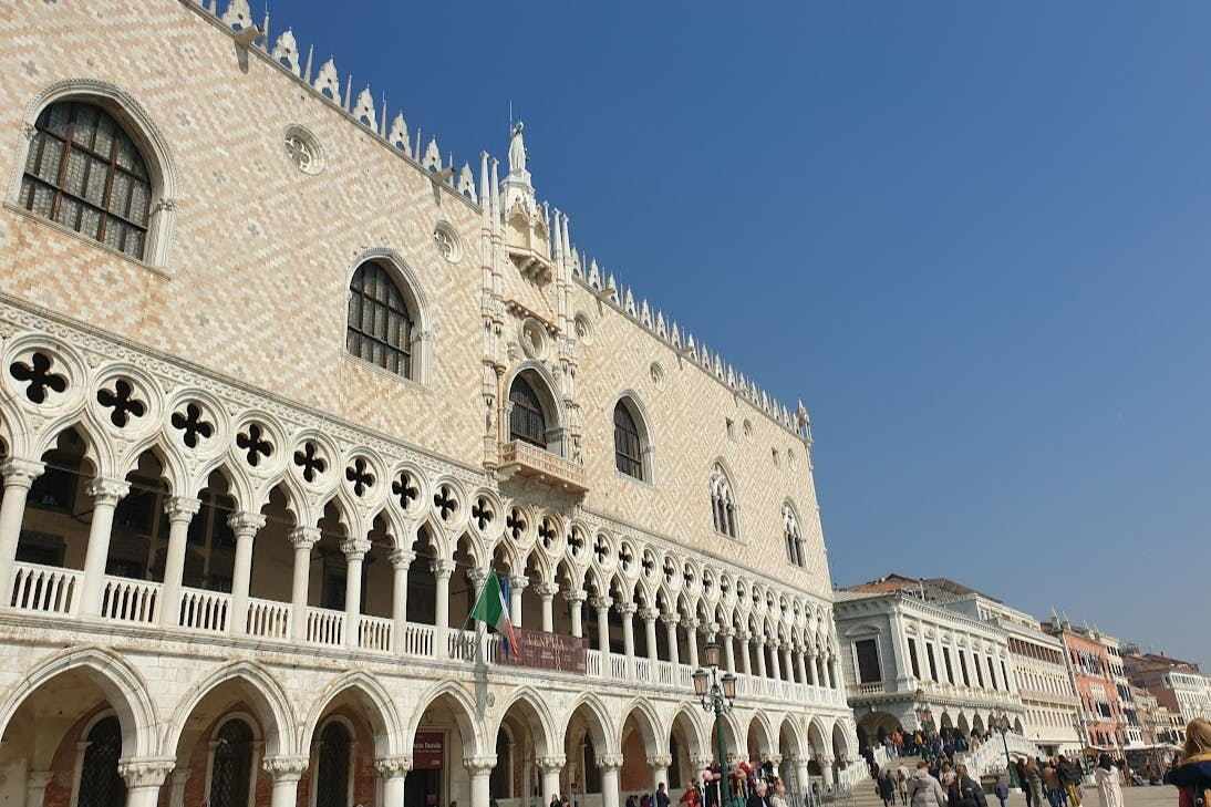 Doge's Palace Mark's Basilica: Early Entrance Guided Tour in